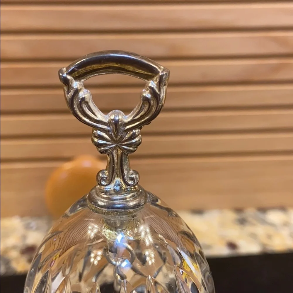 Vintage Crystal bells 1999 by Living Quarters Set 2 Guc